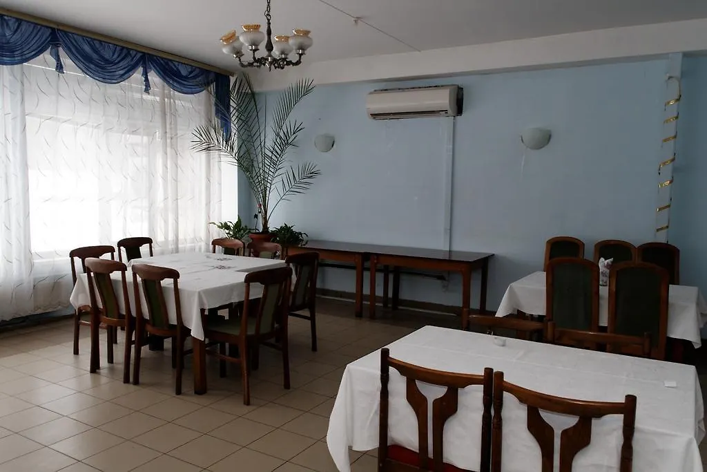Saturn Hotel Киев 2*,