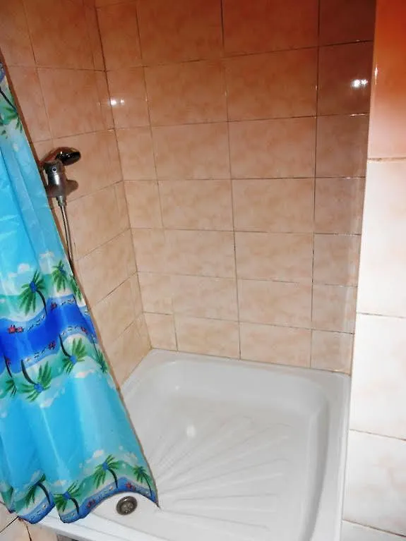 Saturn Hotel Киев 2*,